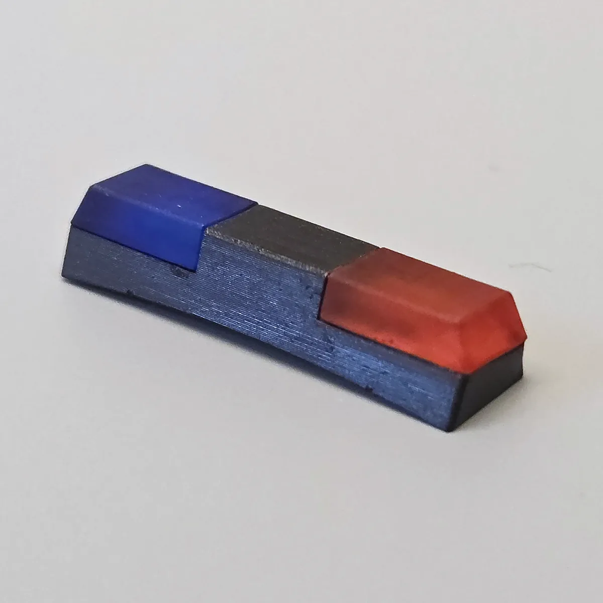 HYBRID Dachbalken eckig mit blauer und roter Lichthaube